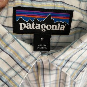 Mens Patagonia button down, NWOT